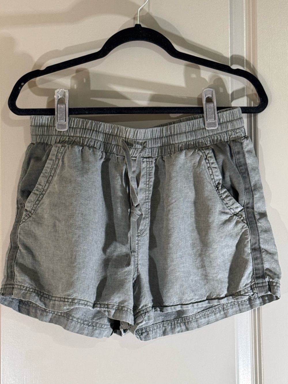 Splendid Gray Elastic Waist Casual Shorts